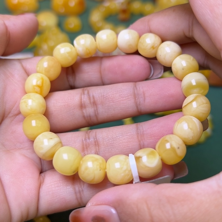 蜜蜡未镶嵌珠宝奇石