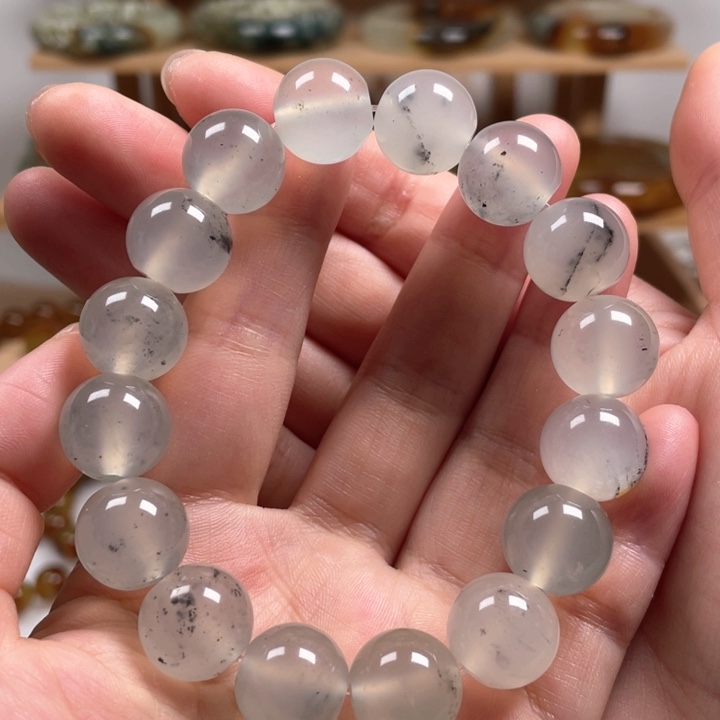 未镶嵌蛇纹石玉手链