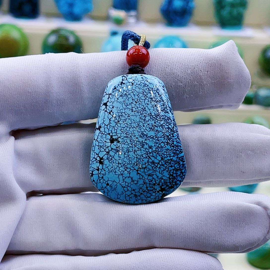 绿松石颈饰未镶嵌