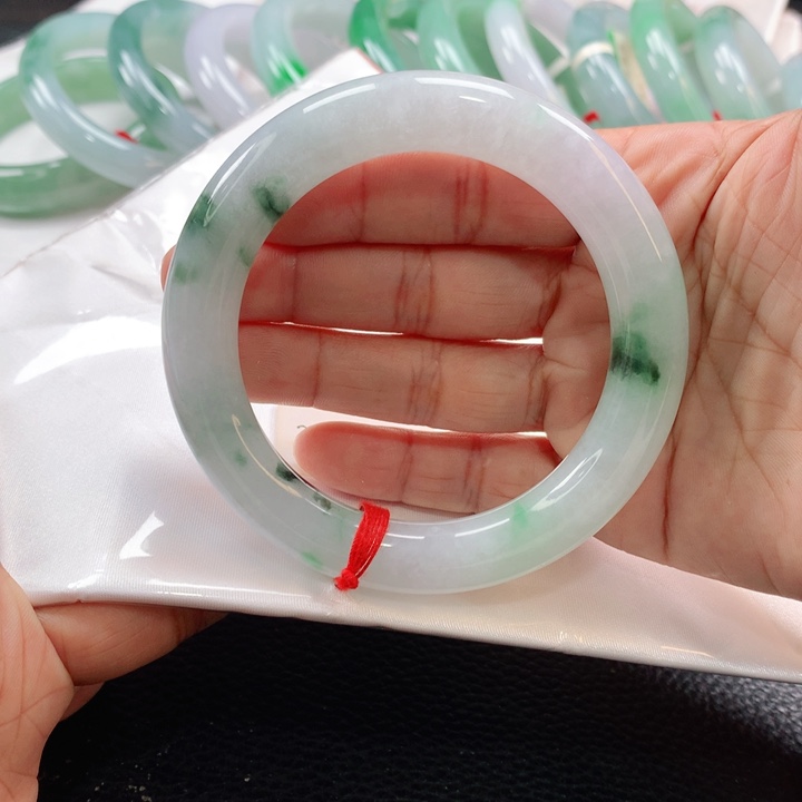 翡翠手镯未镶嵌勇***麻58585757