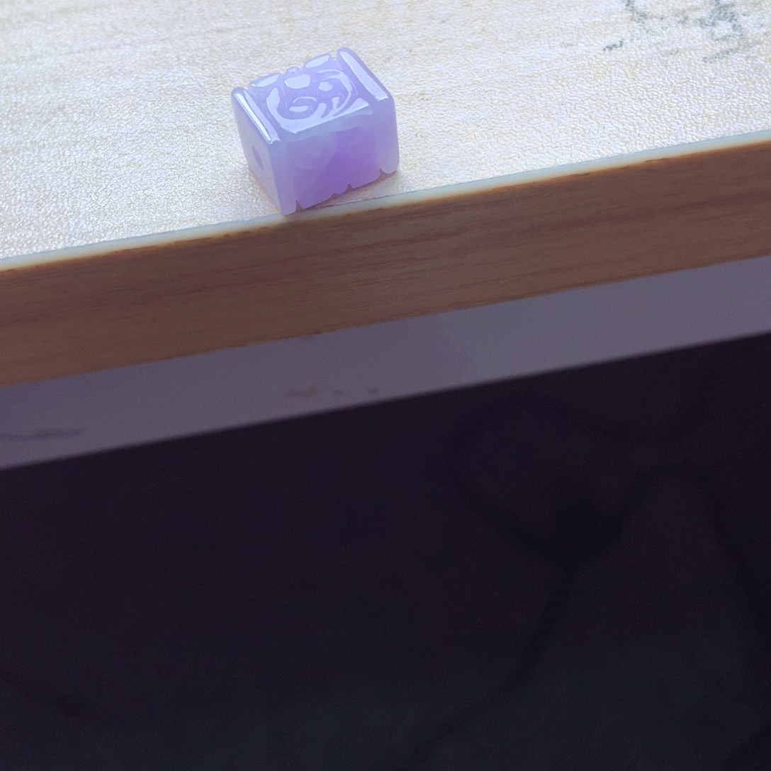 翡翠颈饰未镶嵌吊坠