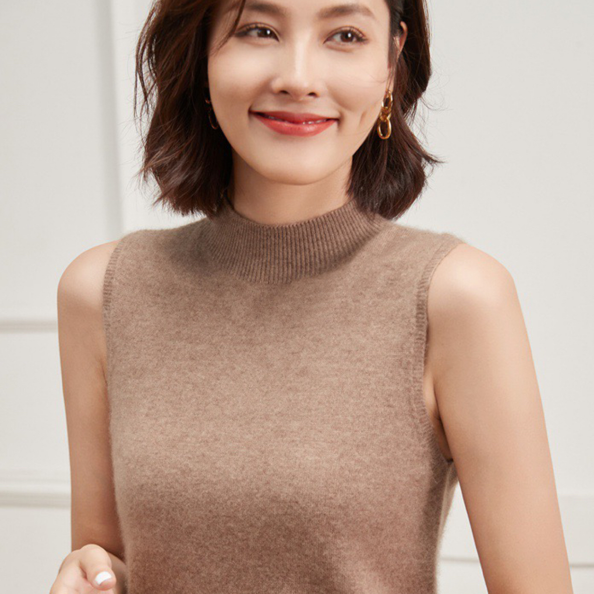 一体成型半高领山羊绒无袖背心宽松百搭秋冬女士打底衫