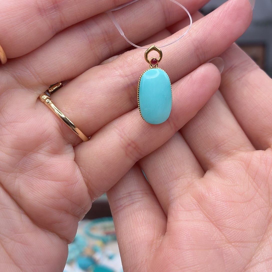 绿松石18K金镶嵌颈饰