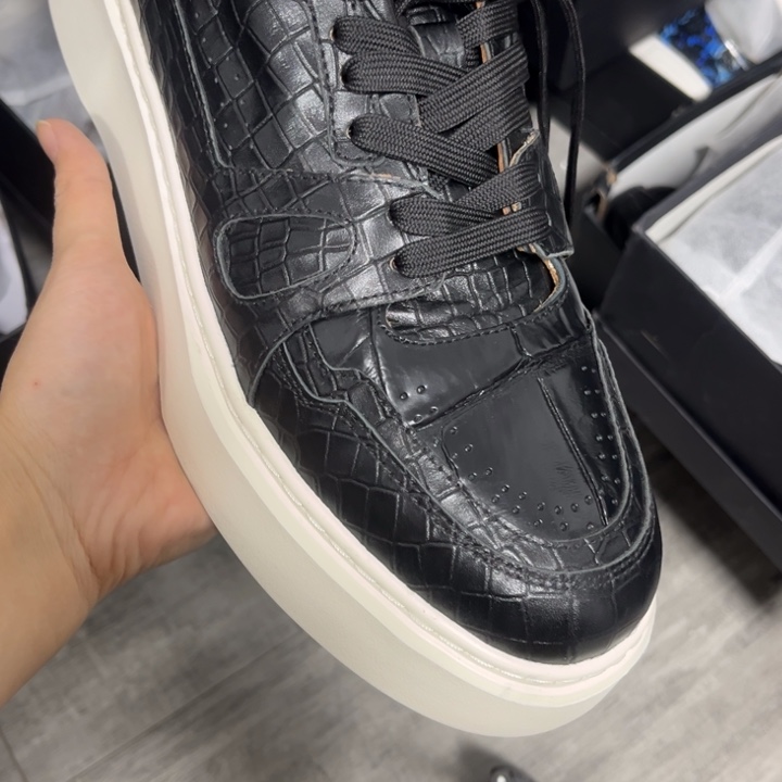 陈*大41码黑色板鞋休闲鞋