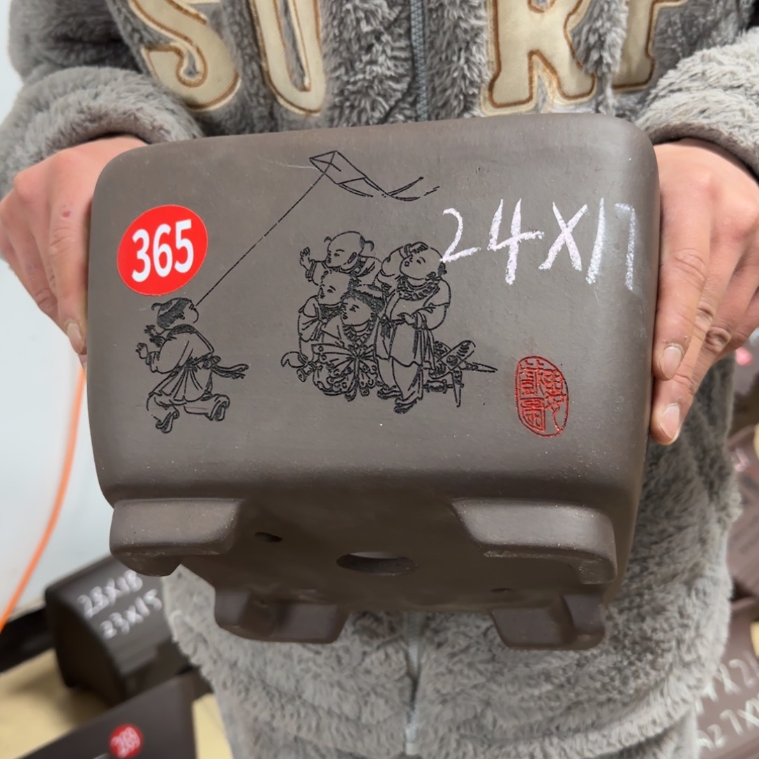 紫砂花盆呜呜呜呜