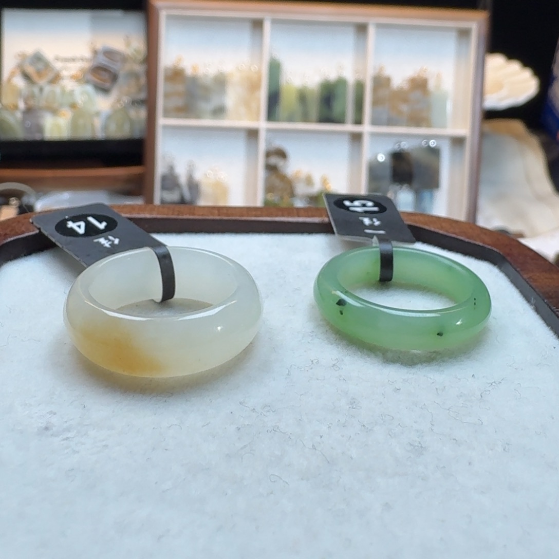 我****和田玉（糖玉）未镶嵌颈饰