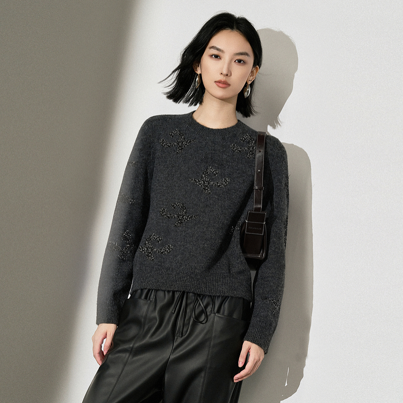 XG雪歌灰色女士套头毛衣/针织衫XL411649A884宽松休闲毛衫女