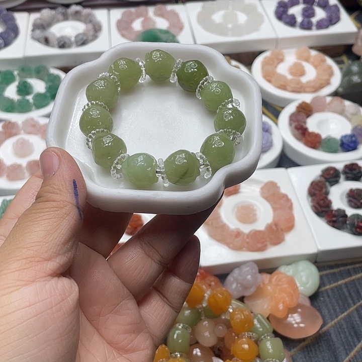 石英质玉（非洲翠）合金手串