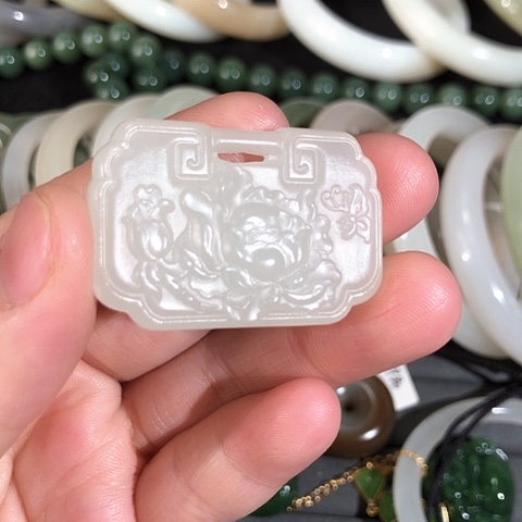 和田玉颈饰未镶嵌