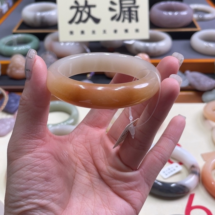 未镶嵌手镯石英质玉思**缘