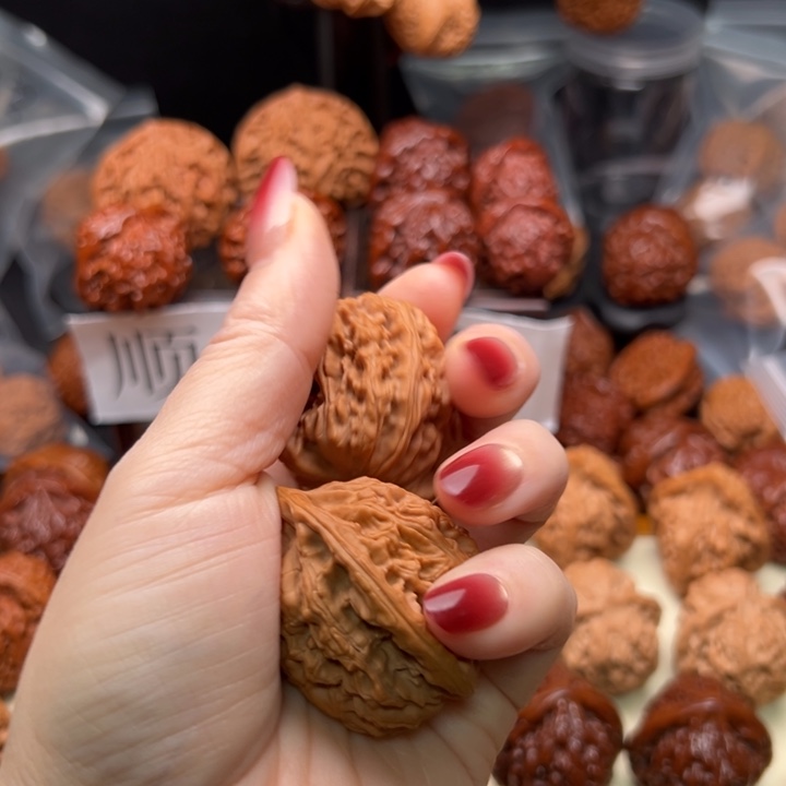 小***儿吊坠桃核哥哥哥哥哥