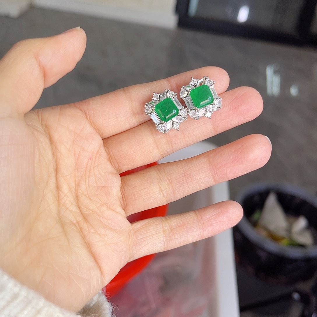 银S925镶嵌耳饰祖母绿