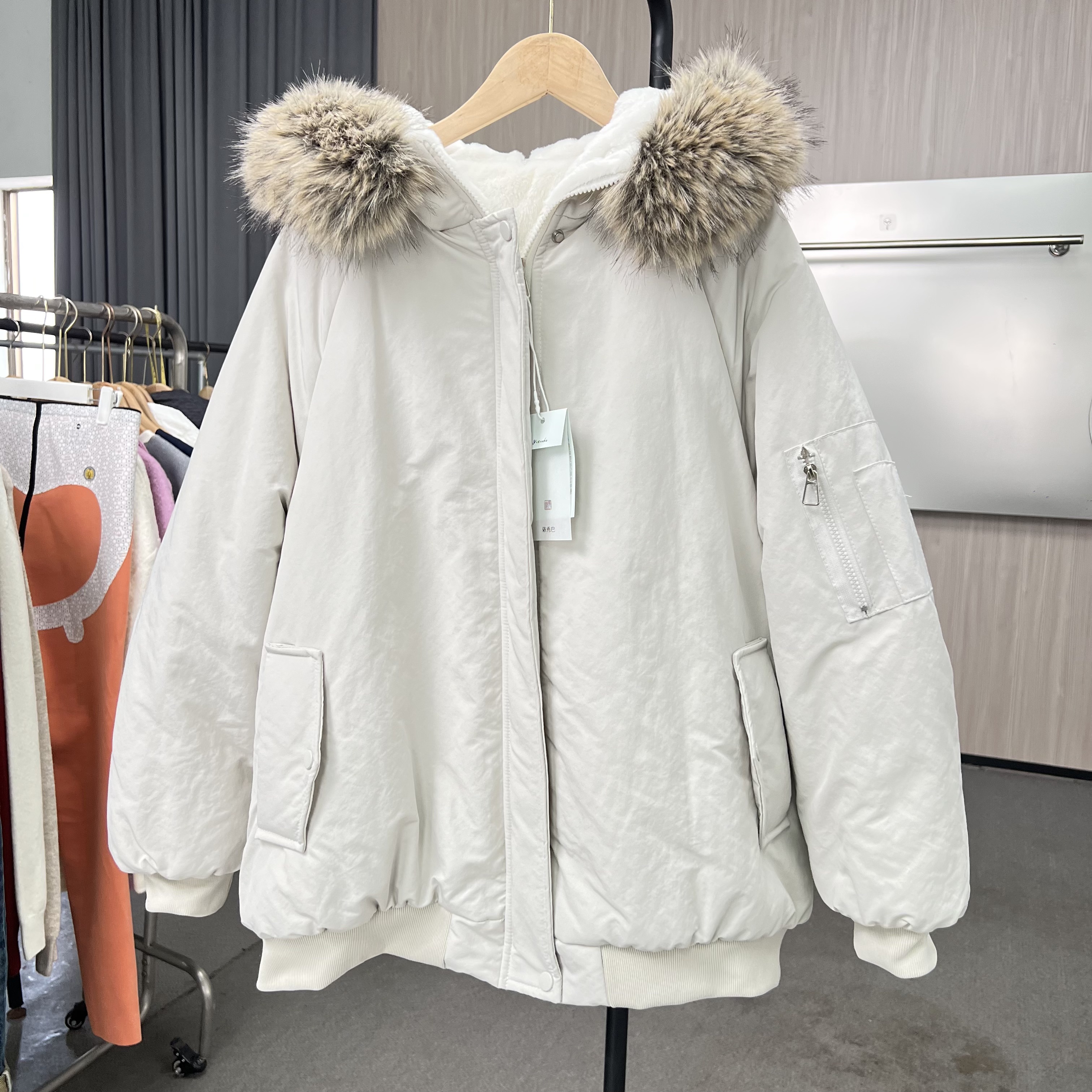 888冬季大码女装加厚棉服带毛领胖mm洋气减龄加绒派克服