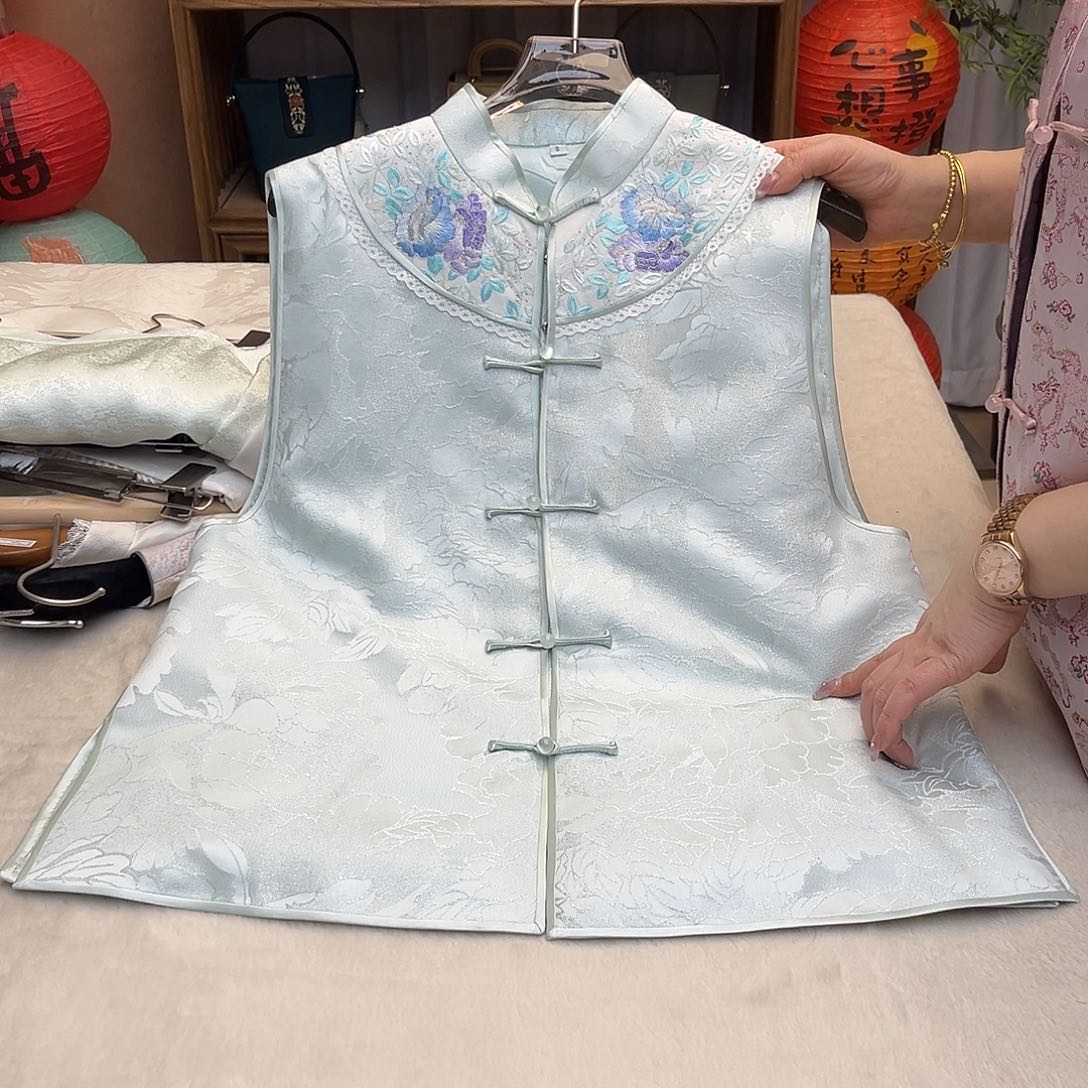 刺绣成衣胸围100薄棉