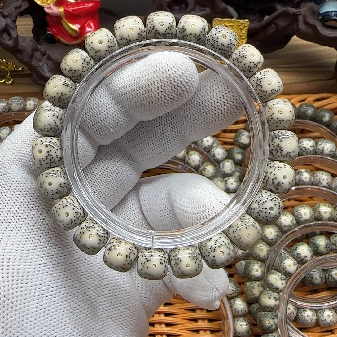 吊坠星月菩提卡10绿包白小细星