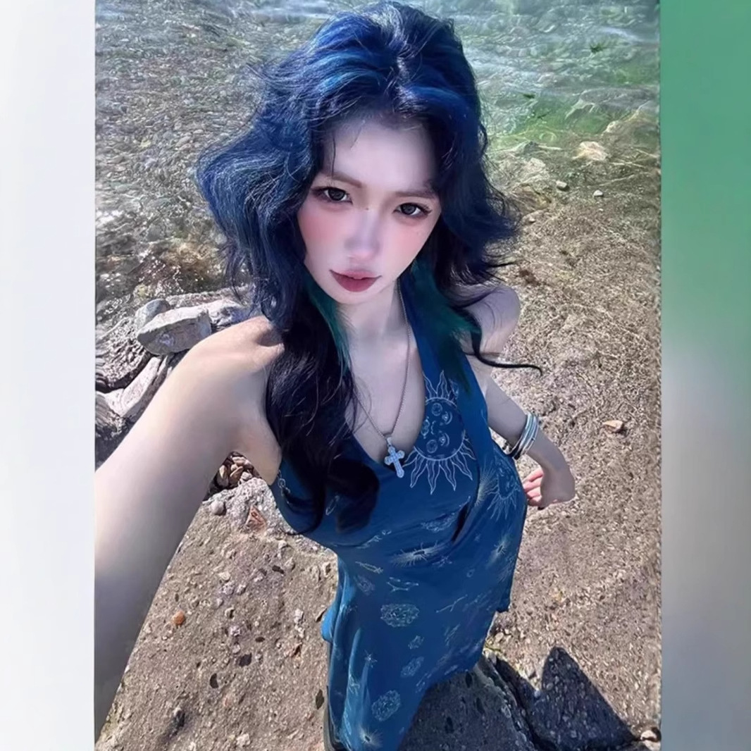 法式蓝色复古v领吊带连衣裙女夏季2025新款收腰显瘦修身背心a字长