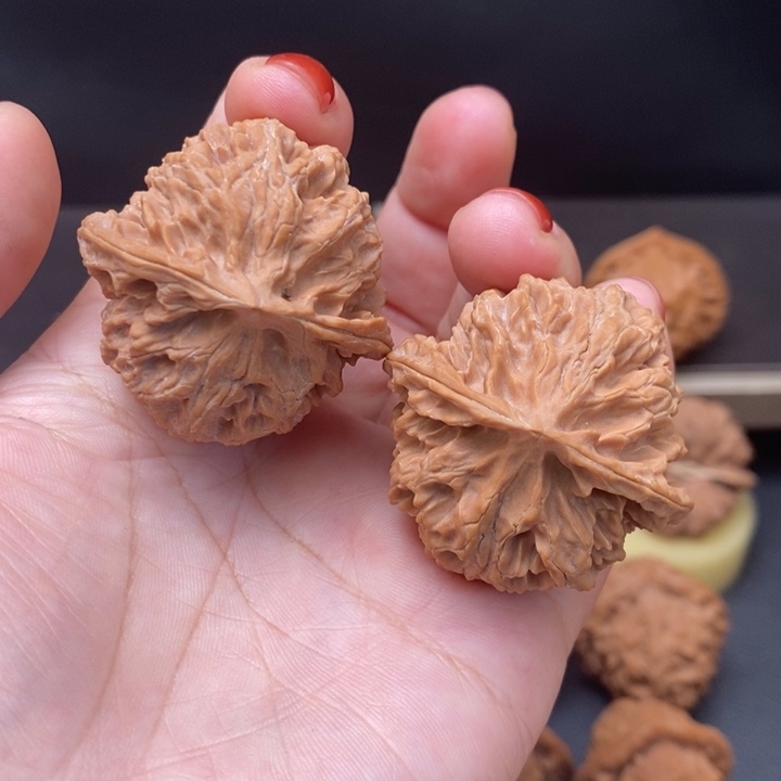 文玩核桃吊坠苹果园