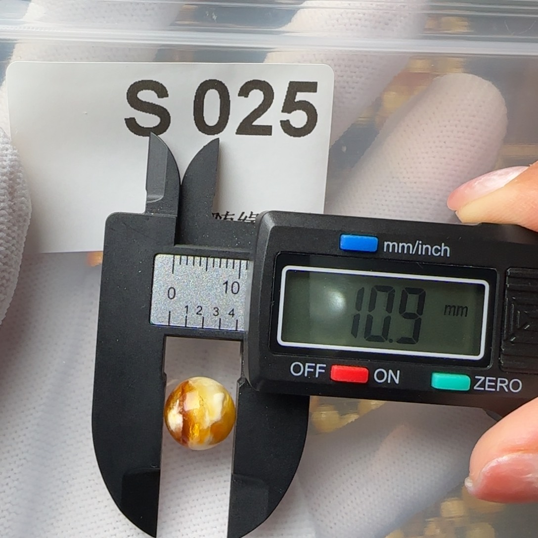 琥珀裸石未镶嵌微瑕