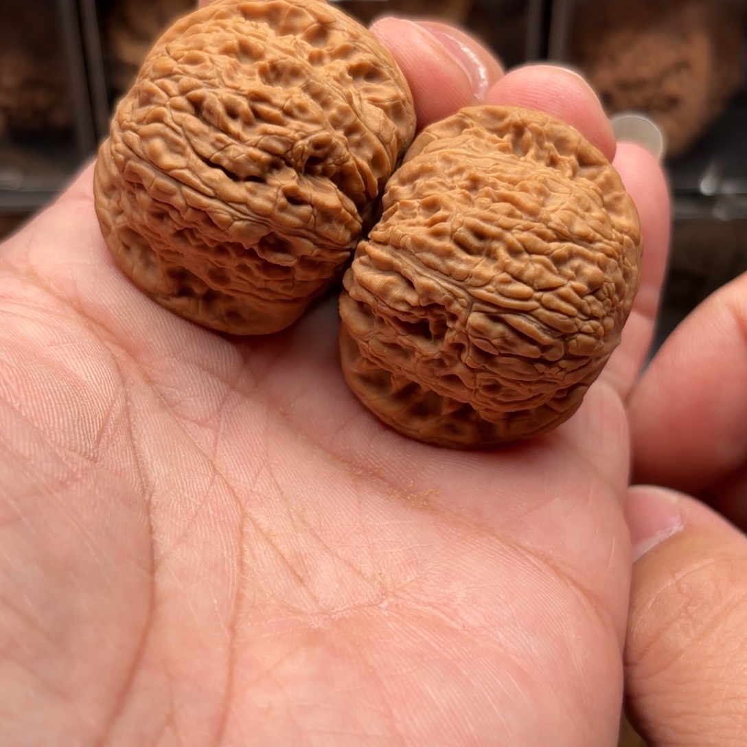 文玩核桃把件?*绣球