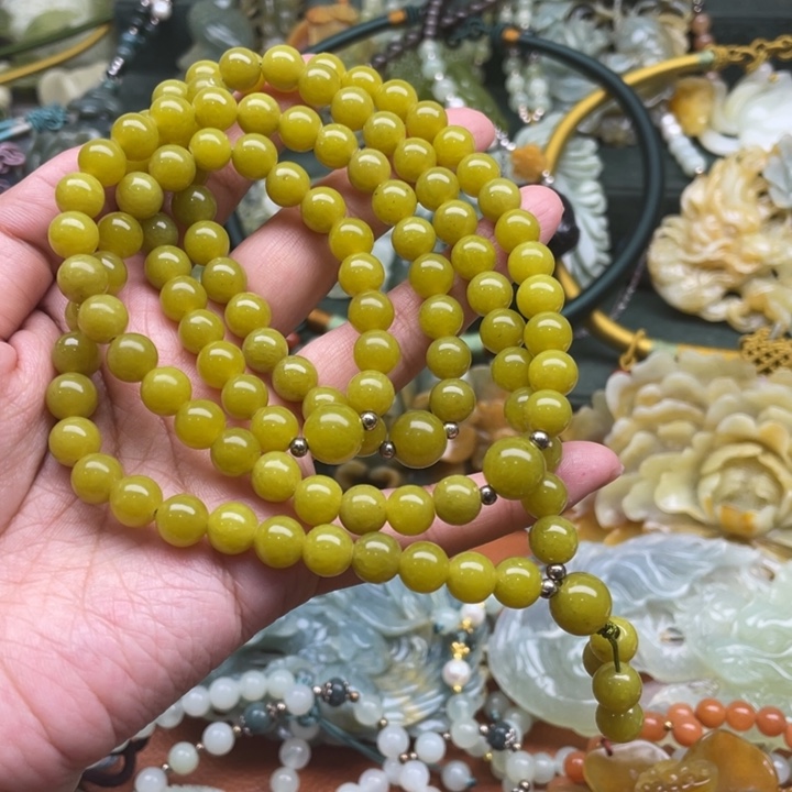 蛇纹石玉吊坠合金