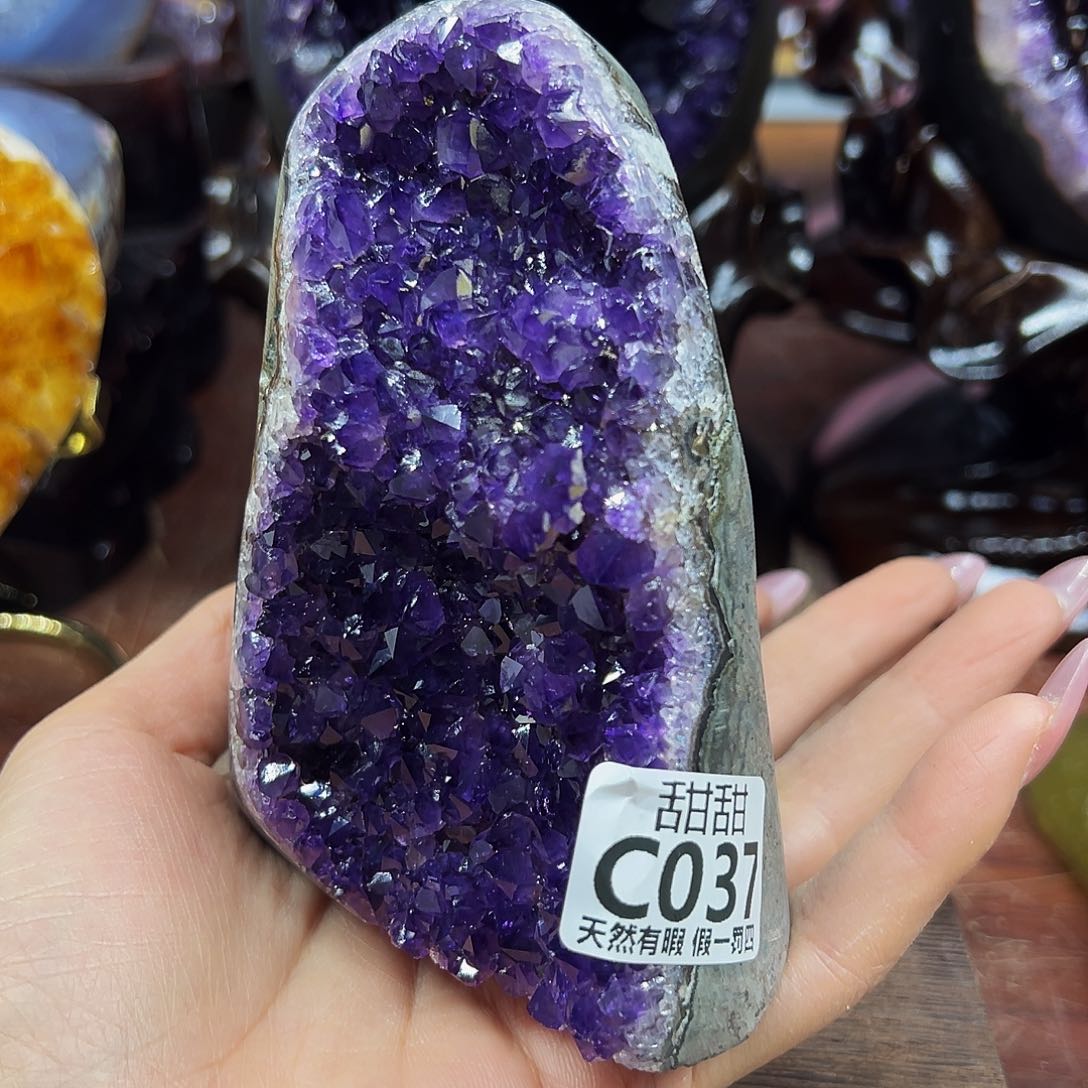 水晶大型摆件未镶嵌