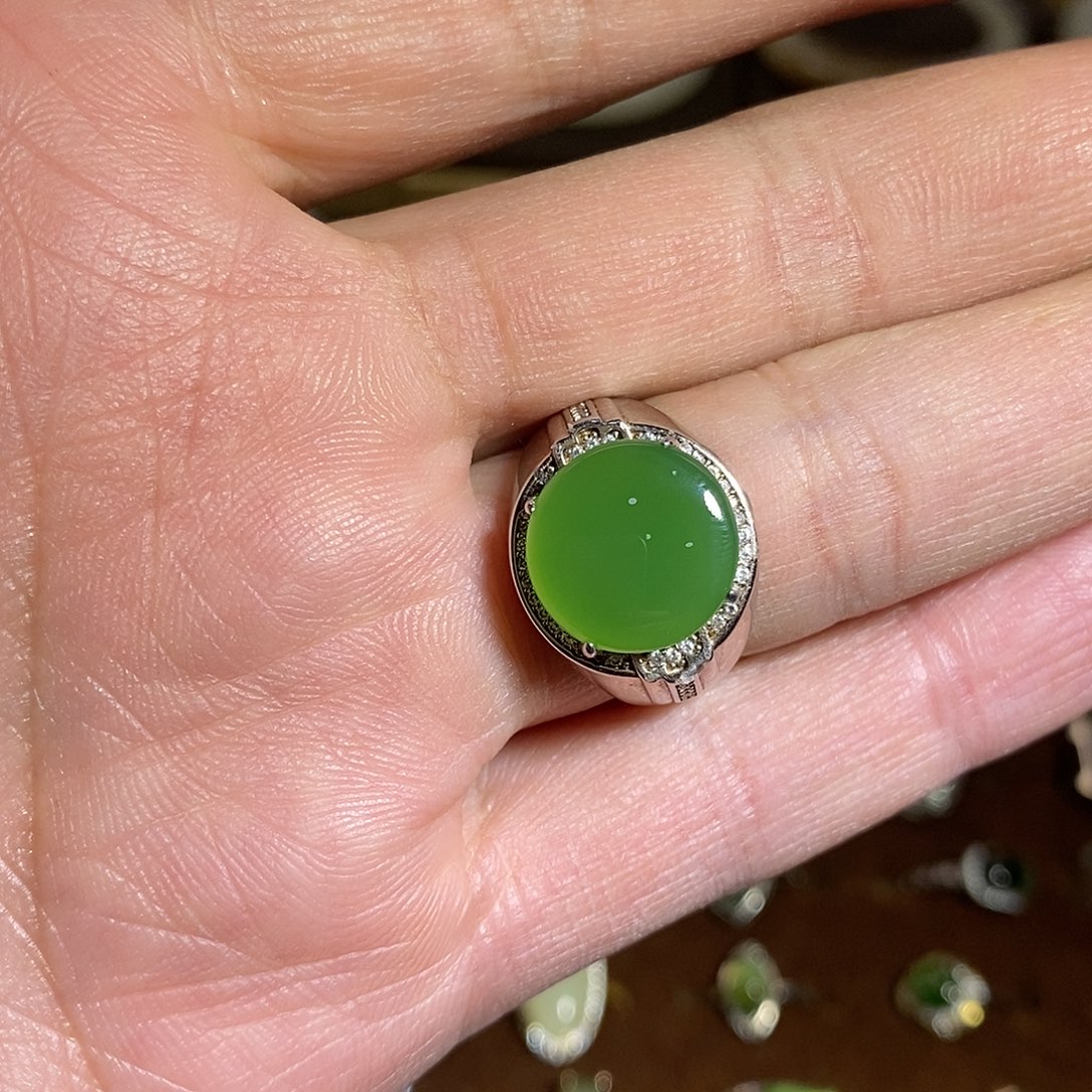 【闪购商品】银S925镶嵌戒指和田玉（碧玉）