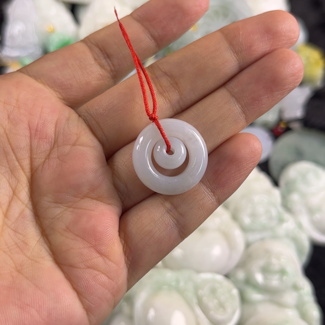 吊坠(不含链)未镶嵌翡翠