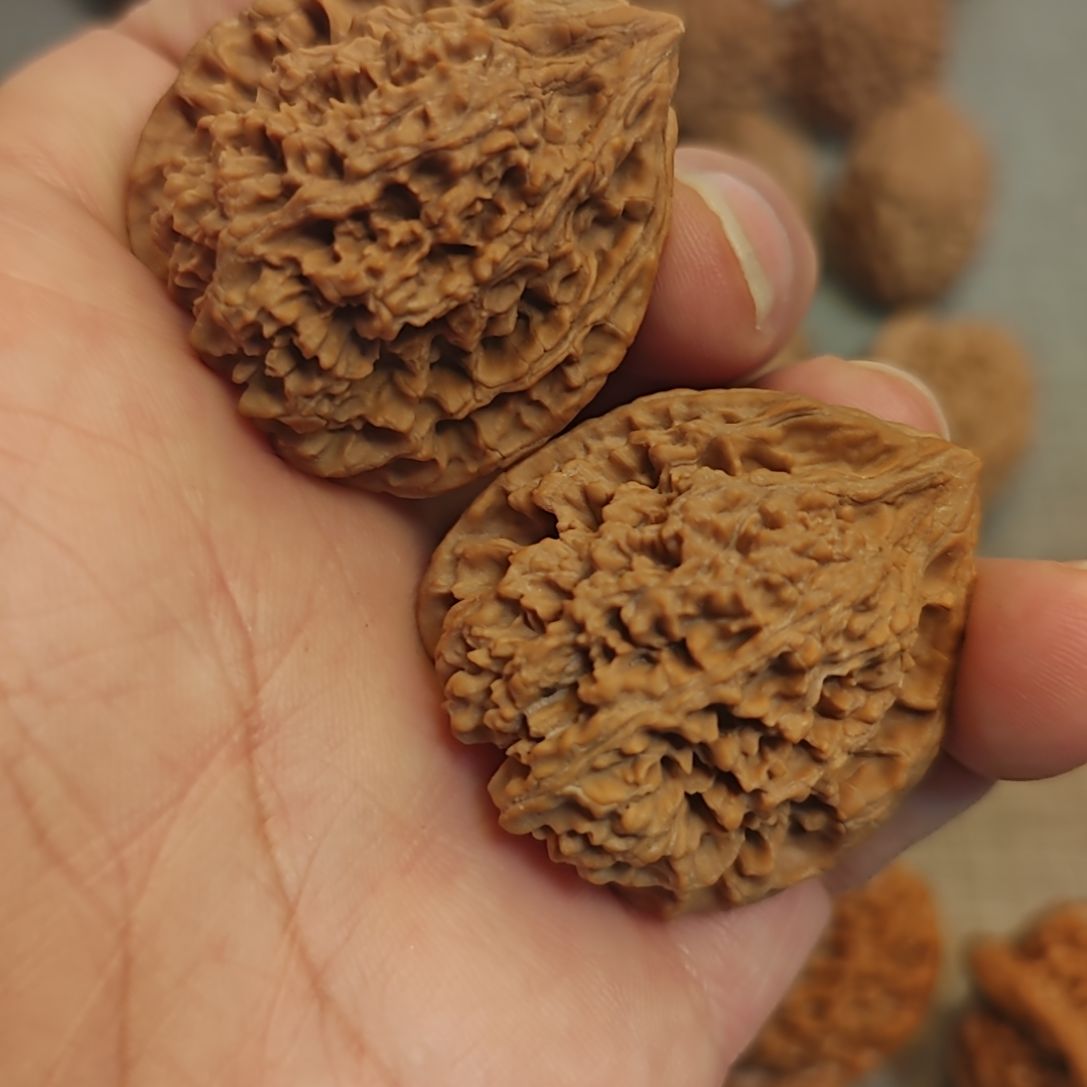 35尺寸满天星文玩核桃