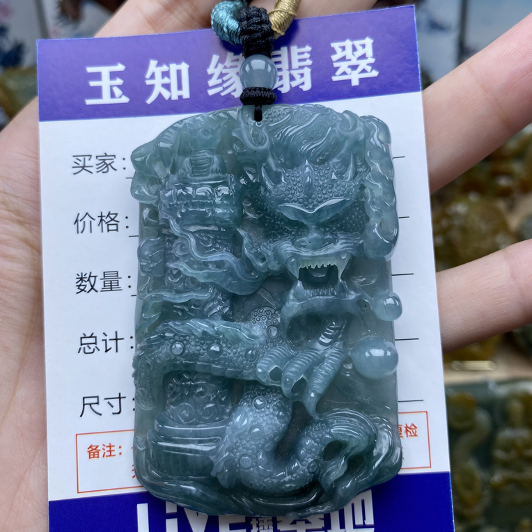 纯天然翡翠A货盘龙柱