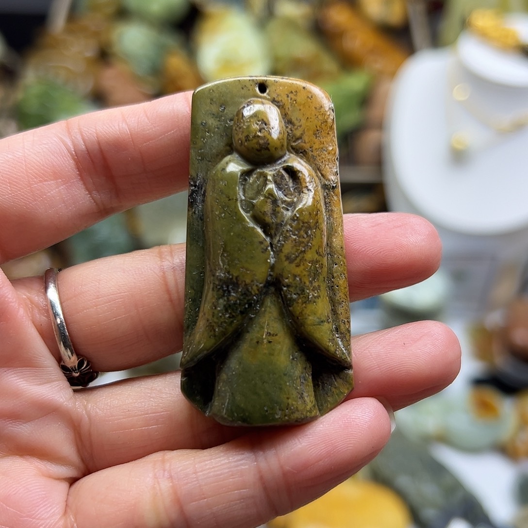 岫岩河磨玉（透闪石质玉）未镶嵌颈饰河磨玉悟道