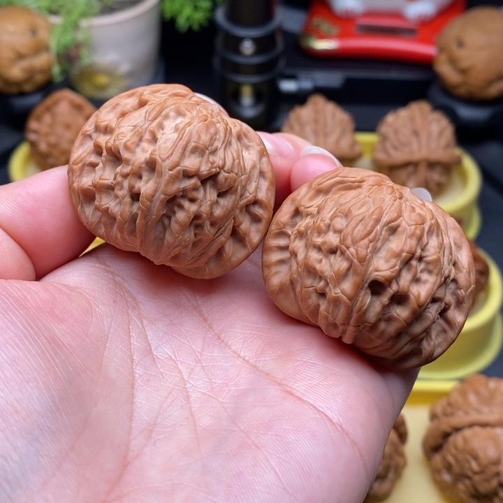 【闪购商品】文玩核桃吊坠全品山地磨