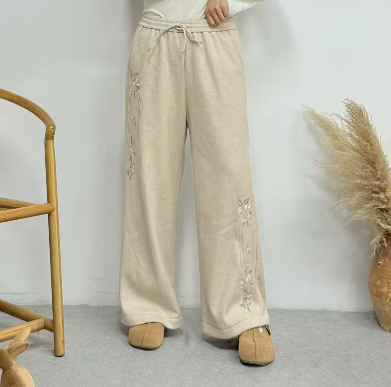 麻印女神休闲裤中国风新款加绒加厚款春季直筒裤微弹力刺绣