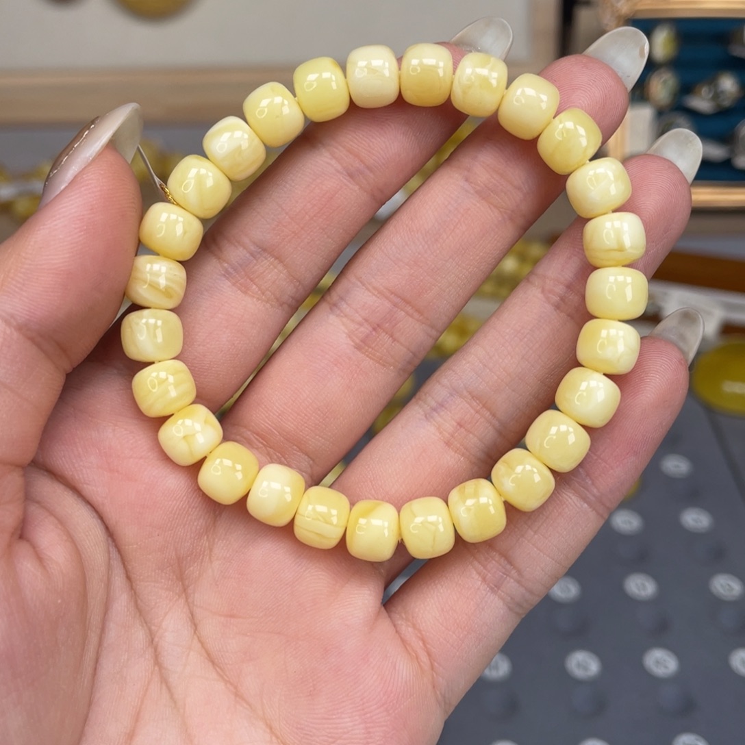 琥珀未镶嵌裸石120