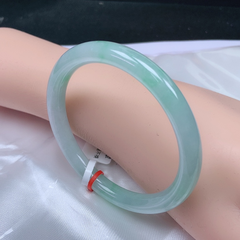 【闪购商品】翡翠手镯未镶嵌，