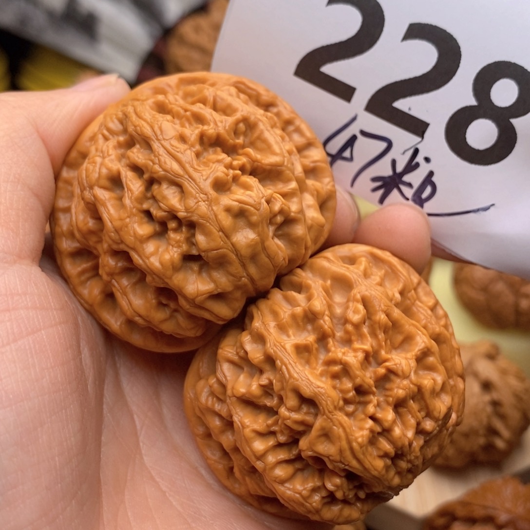 文玩核桃把件228号47粗筋