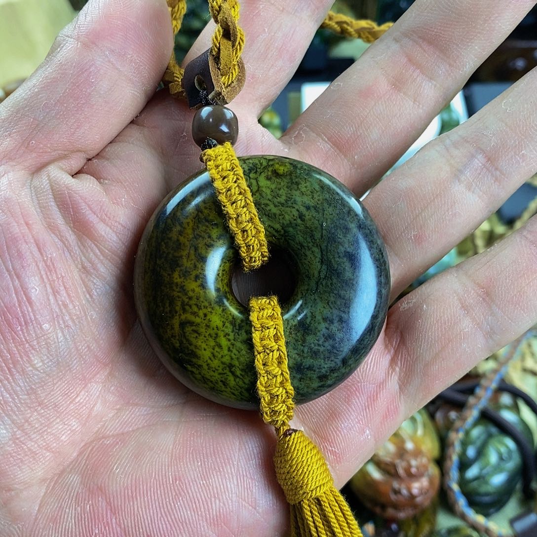 岫岩河磨玉（透闪石质玉）手把未镶嵌