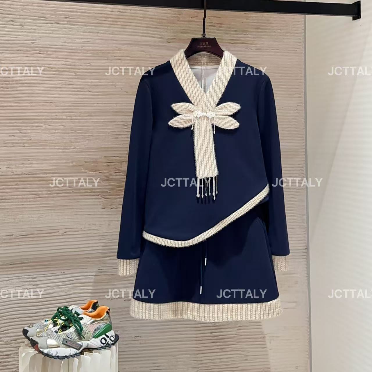 【宠粉价】（加绒）小香风洋气黑色毛呢娃娃领秋冬海军领套装TZ-1015