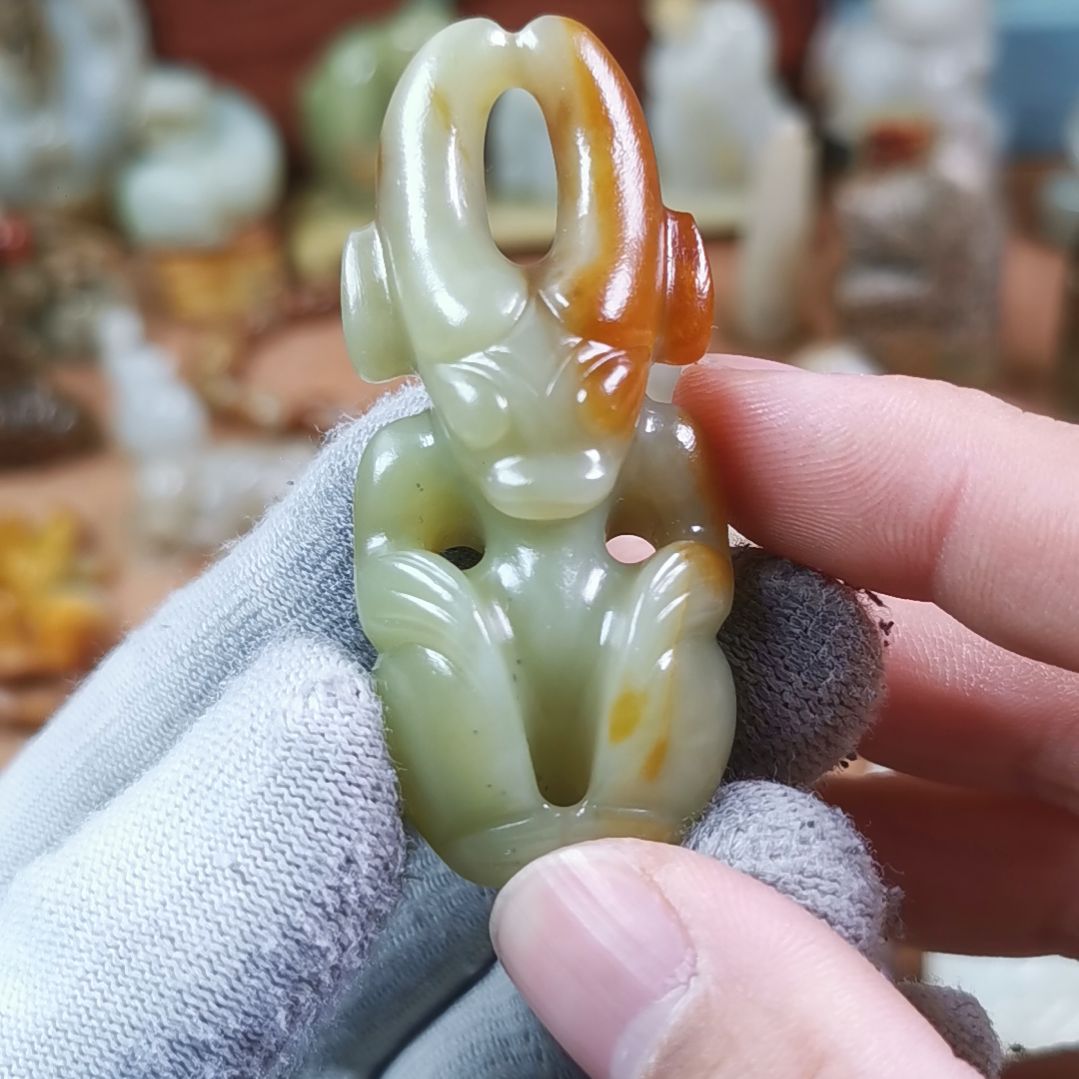 和田玉（糖玉）车挂未镶嵌用*