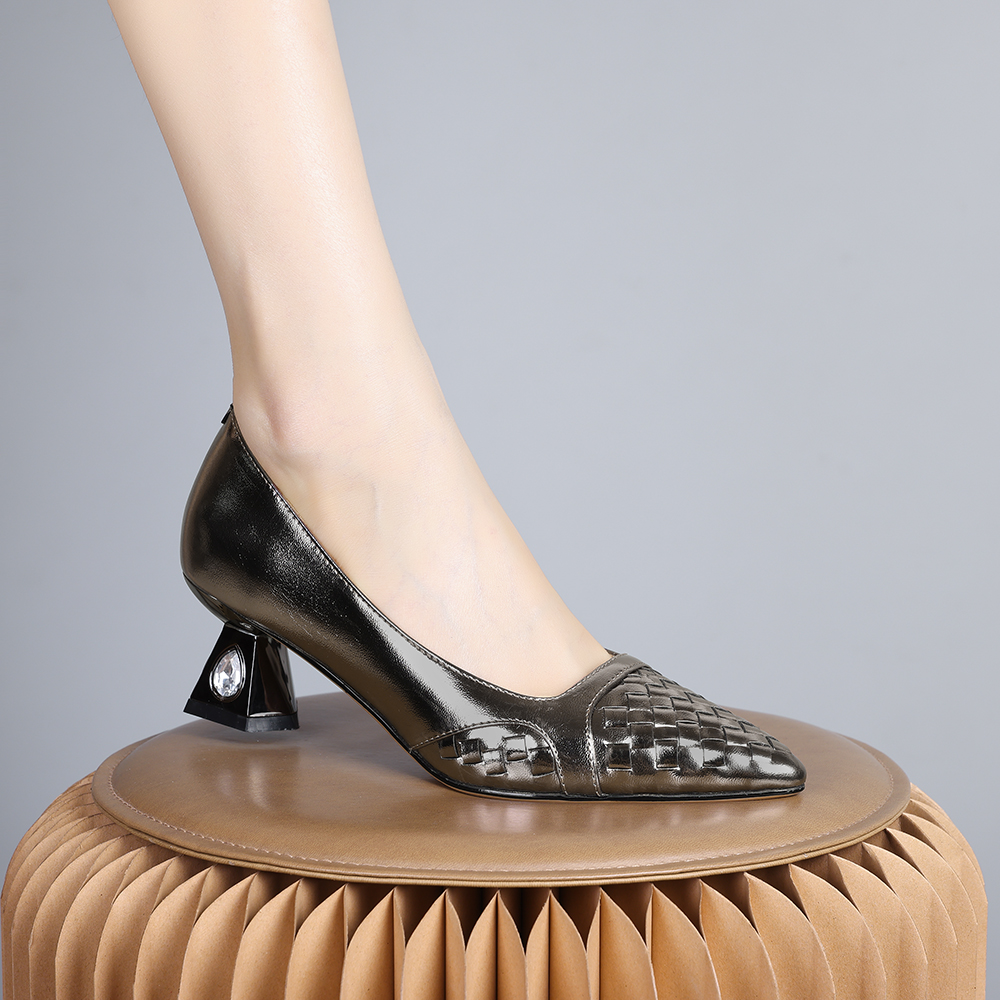 2024年新欧美设计编制单鞋显瘦高级感女鞋优雅气质粗跟女鞋0212