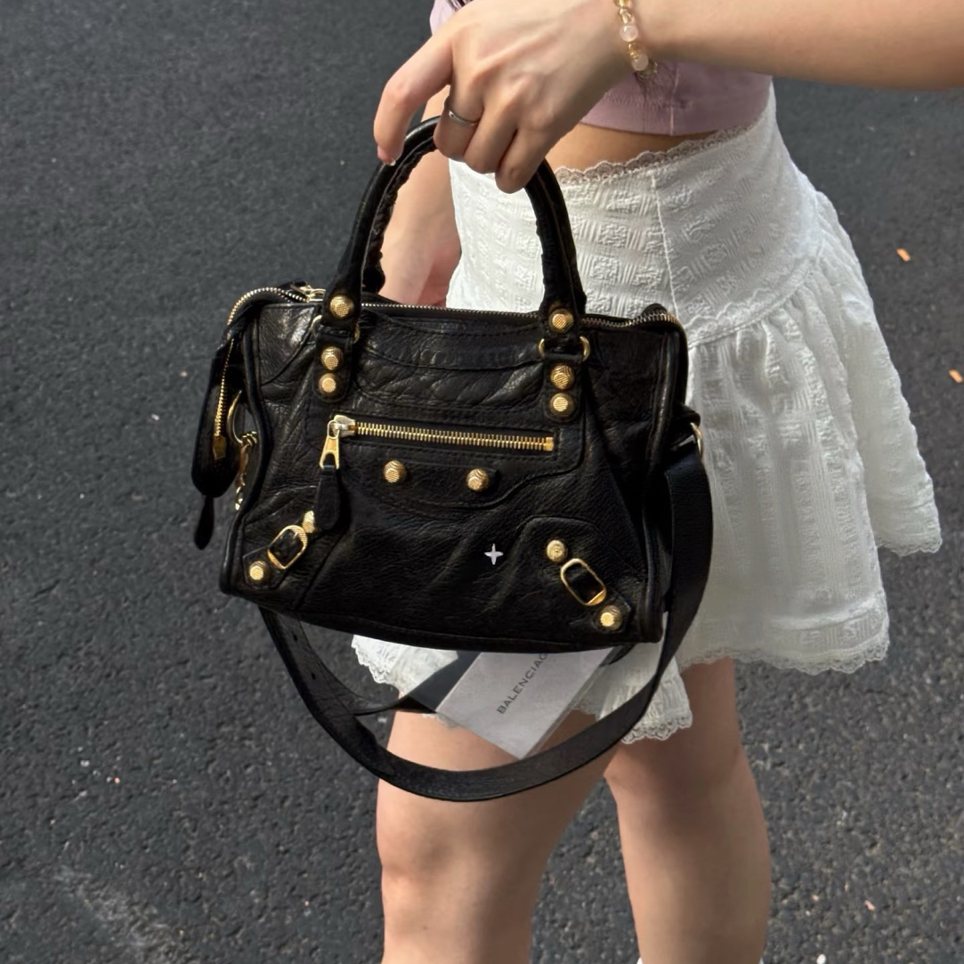 95新 Balenciaga/巴黎世家 黑色小菠萝钉机车