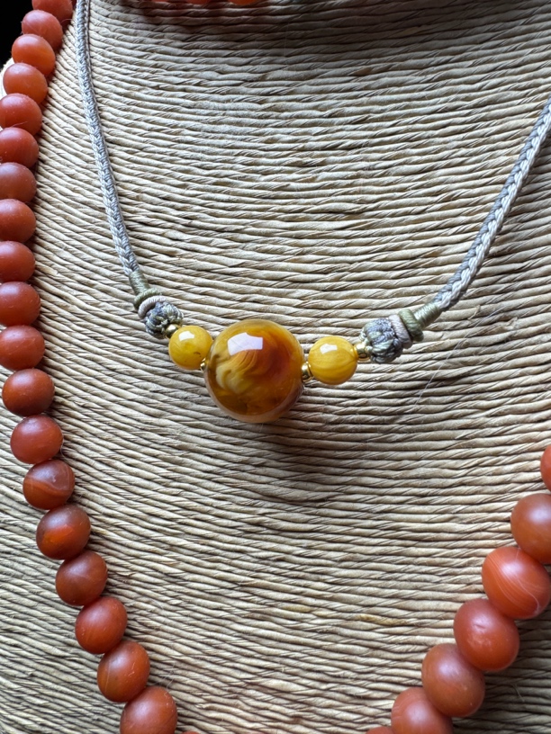 缅甸琥珀血蜜蜡手工编织锁骨珠珠吊坠
