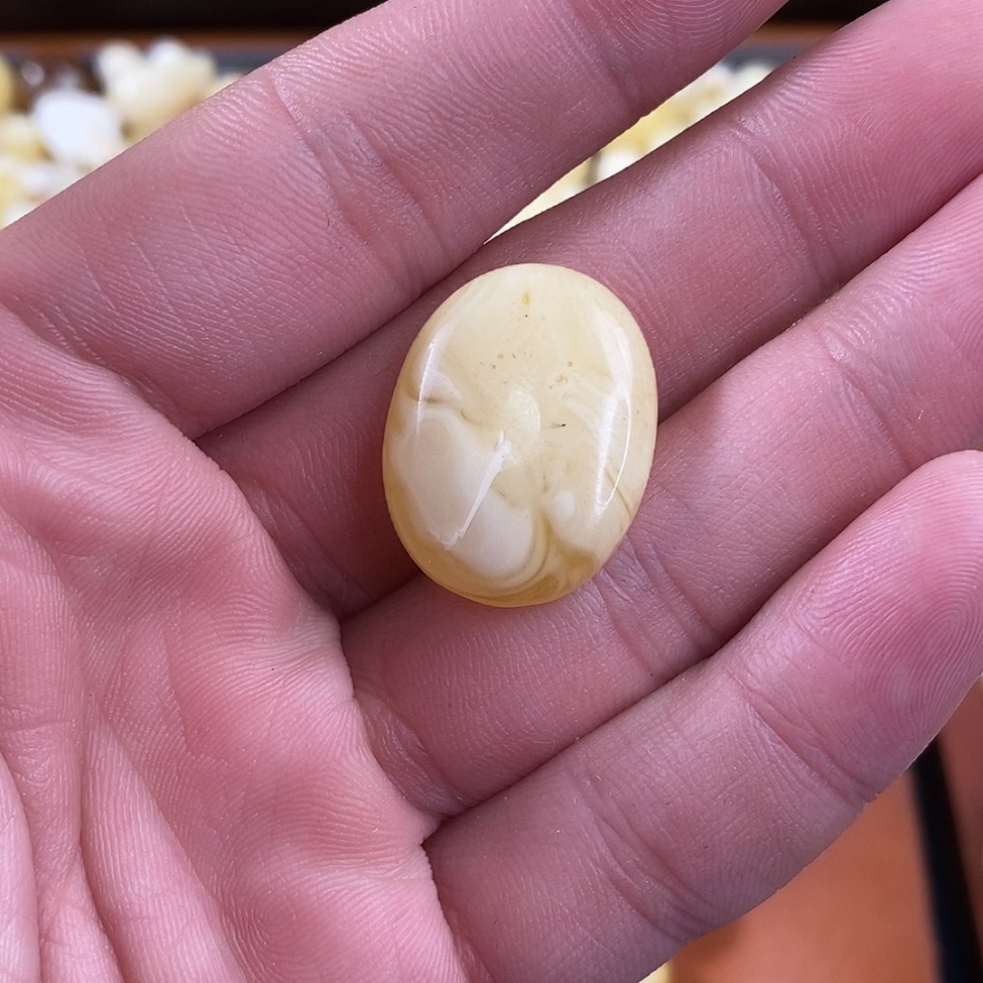 琥珀裸石未镶嵌微瑕