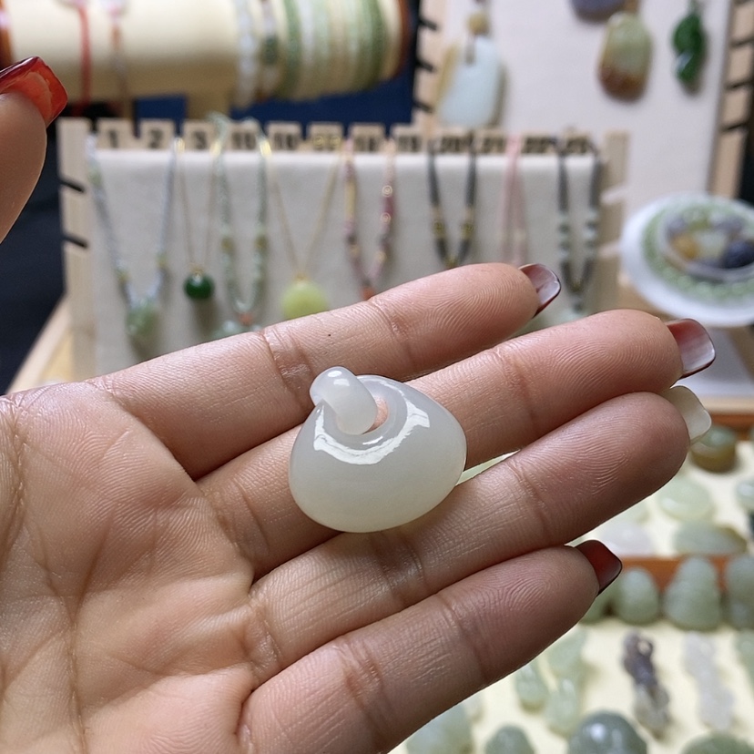 【闪购商品】和田玉颈饰未镶嵌用****8