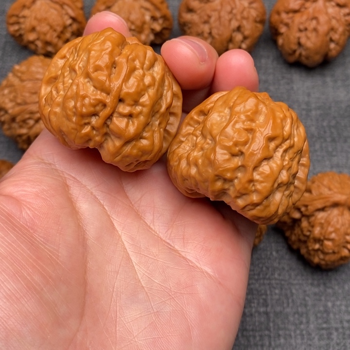 文玩核桃吊坠尺寸40哇哇