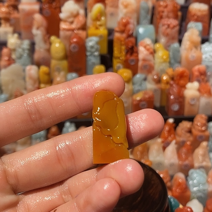 老挝石R****.6666667766666766