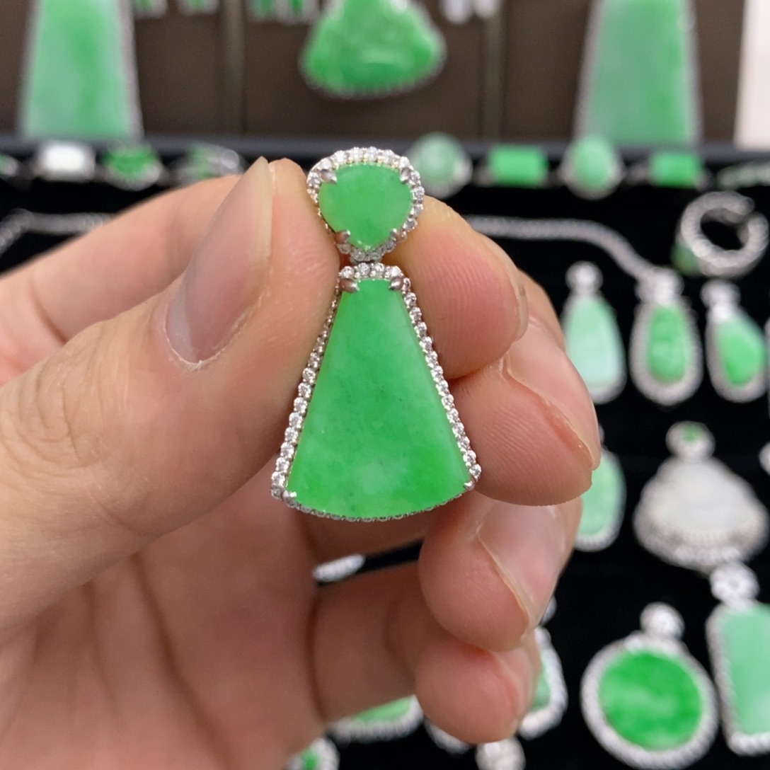 翡翠戒指银S925镶嵌天然翡翠