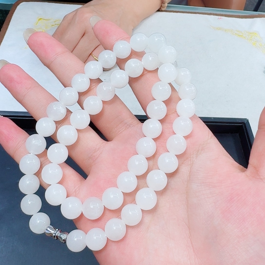 和田玉妈妈链白卡9未镶嵌