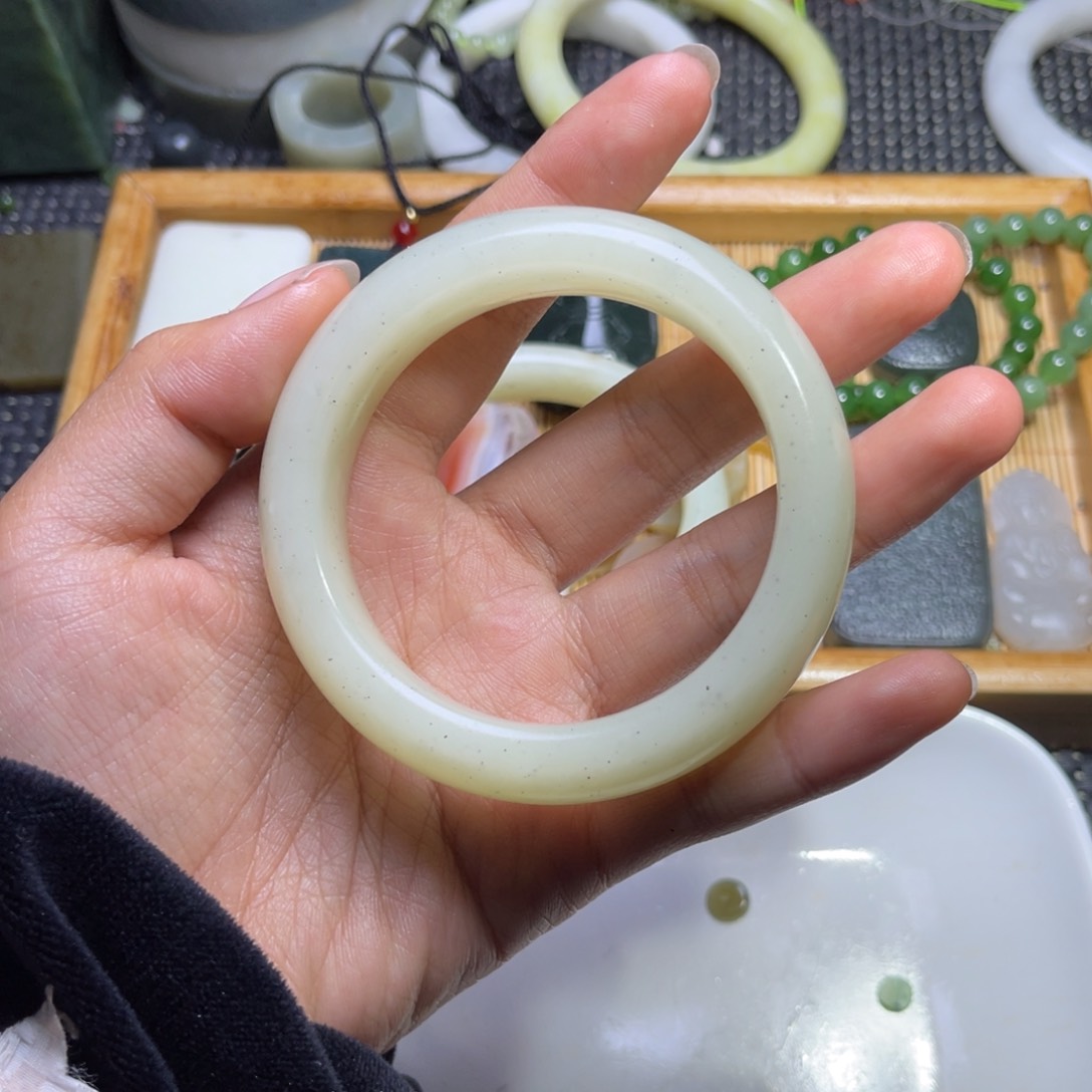 未镶嵌和田玉珠宝半成品爱****鱼