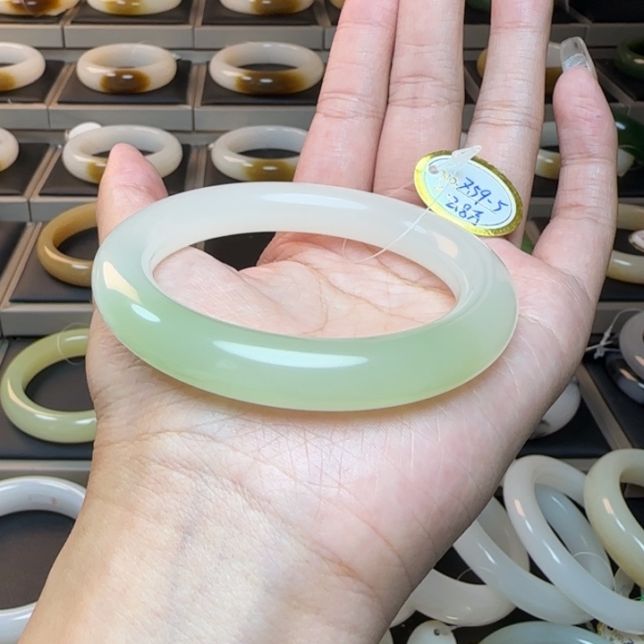 和田玉（翠青玉）未镶嵌手镯｛*