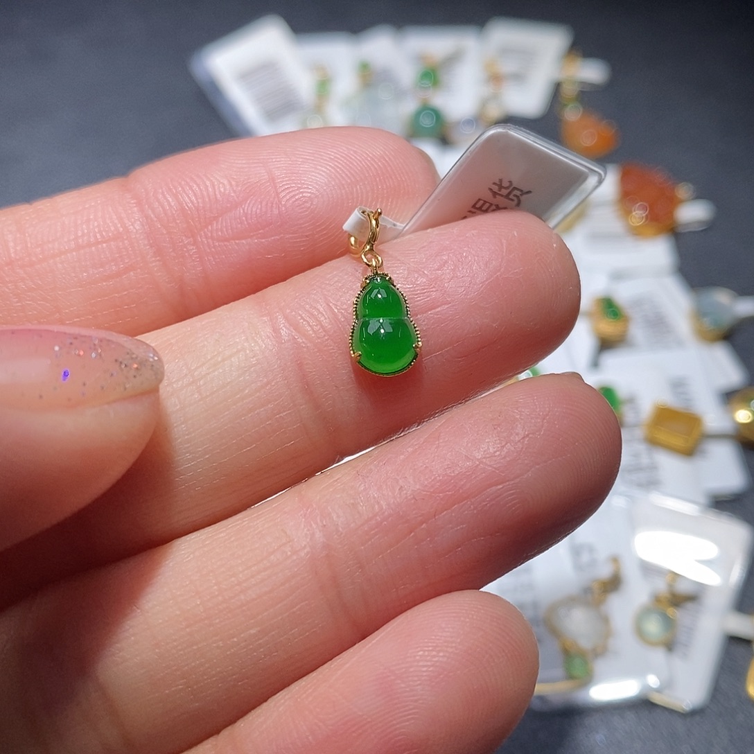 翡翠18K金镶嵌吊坠(不含链)